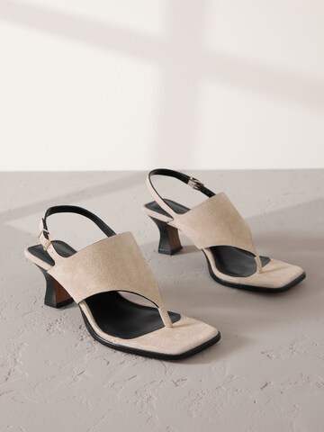 Infradito di Next in grigio