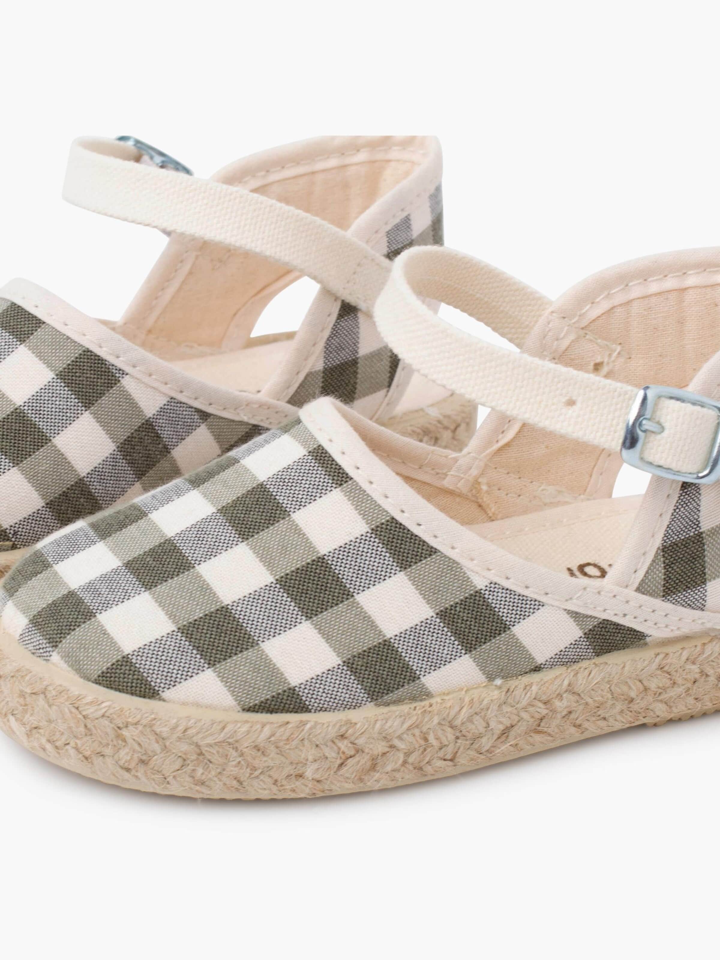 Pisamonas - Sandalias en verde