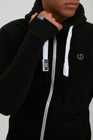 !Solid Zip-Up Hoodie 'Loki' in Black