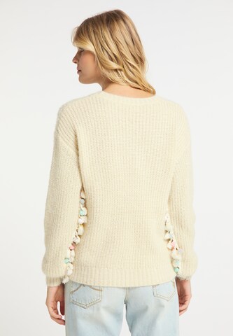 IZIA Sweater in Beige