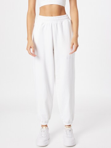 Tapered Pantaloni di PUMA in bianco: frontale