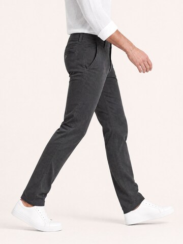 yazubi Slim fit Chino Pants 'Kyle' in Brown