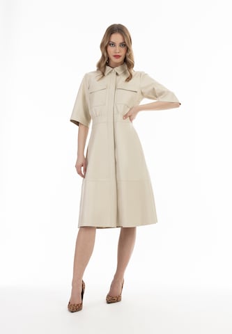 Abito camicia di faina in beige: frontale