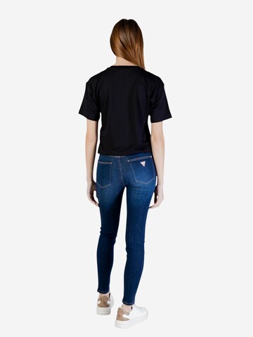 Maglietta 'GABI SS CN T-SHIRT V6GI10 K2977' di GUESS in nero