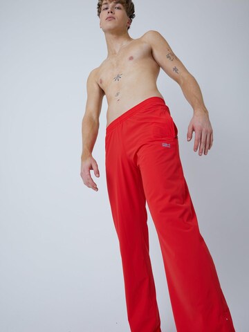 SPORTKIND Regular Sportbroek in Rood