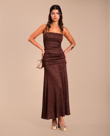 Robe de soirée THE-ARE en rouge