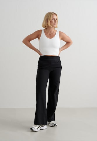 Bootcut Pantaloni sportivi 'Sense' di Aim'n in nero