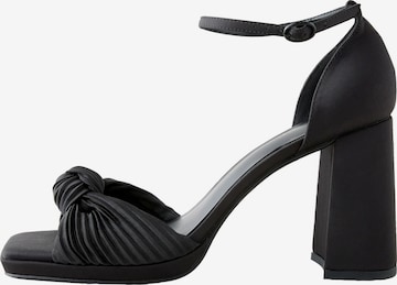 NextSandale s remenčićima - crna boja: prednji dio