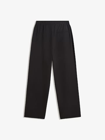 Bershka Luźne Spodnie w kolorze czarny