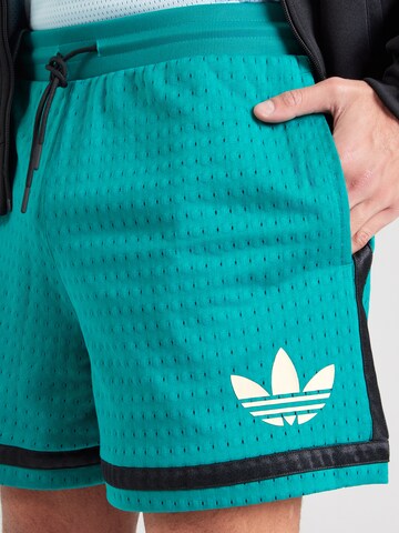 žalia ADIDAS ORIGINALS Laisvas Kelnės 'Originals Basketball'