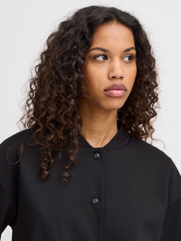Veste mi-saison 'Kate' ICHI en noir