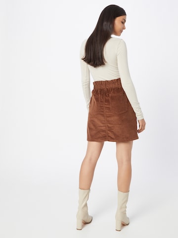 Noisy may Skirt 'Judo' in Brown