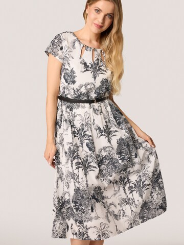 Quiosque Dress in Beige