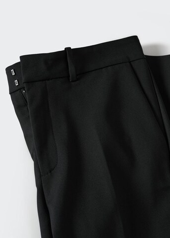 MANGO Normální Kalhoty s puky 'Cofi' – černá