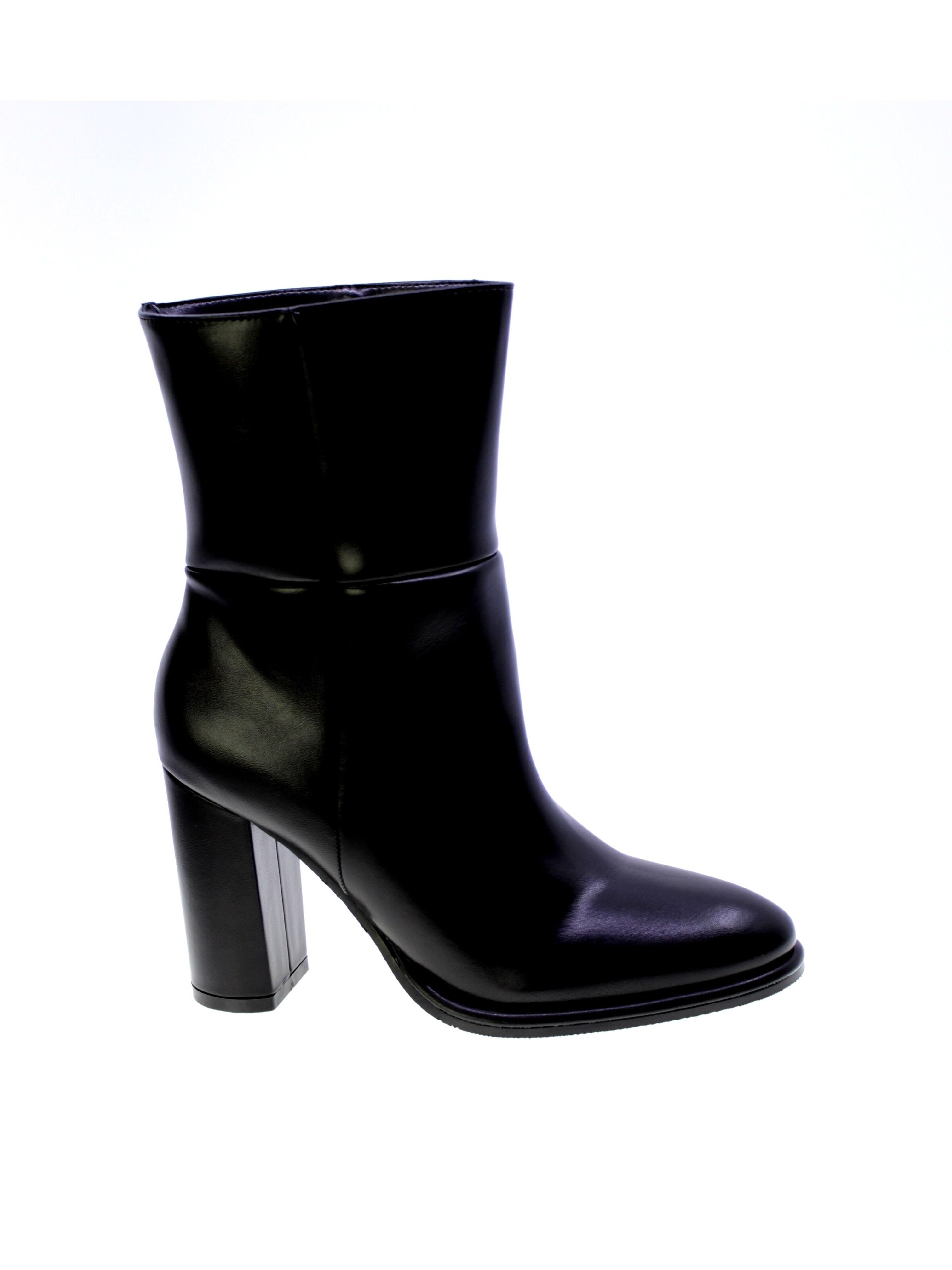 Boots di Francesco Milano in nero: frontale