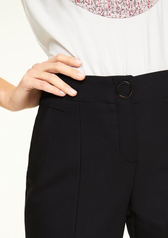 COMMA Regular Pleated Pants in Black