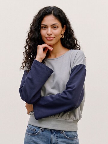 T-shirt 'AWSage' VERO MODA en gris : devant