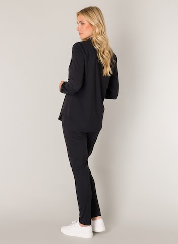 BASE LEVEL Blouse in Black