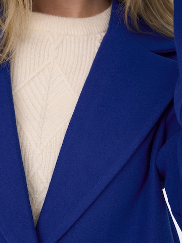ONLY Ανοιξιάτικο και φθινοπωρινό παλτό 'Victoria' σε μπλε