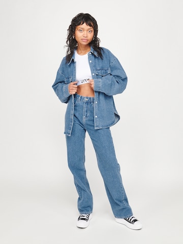 ABOUT YOU x VIAM Studio Regular Jeans 'Energy' in Blue