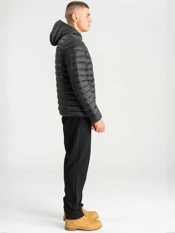 Giacca di mezza stagione ' Hooded Light ' di TEESHOPPEN in nero