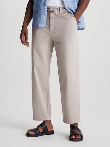 Calvin Klein Loosefit Broek in Beige: voorkant