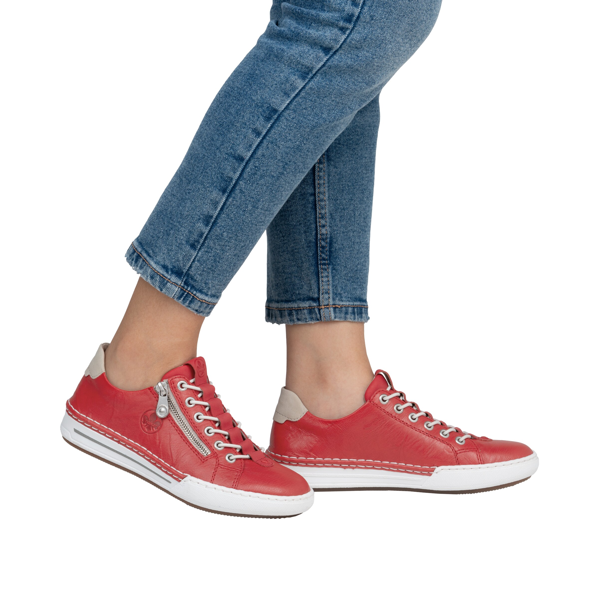 Baskets basses Rieker en rouge