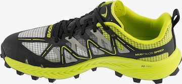 Chaussure de course 'MudTalon Speed V2' Inov-8 en noir : devant