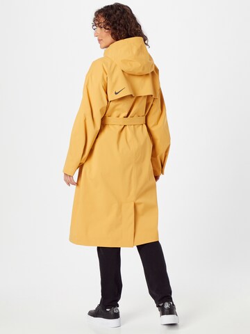 Manteau mi-saison Nike Sportswear en jaune