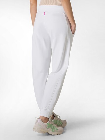 Tapered Pantaloni sportivi di DEHA in bianco