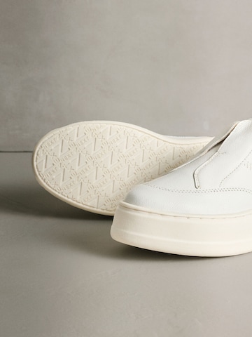 Next Низкие кроссовки в Белый