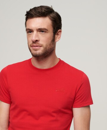 T-Shirt 'Essential' Superdry en rouge