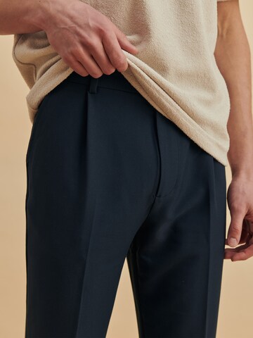 Regular Pantalon à plis 'Gabriel' DAN FOX APPAREL en bleu