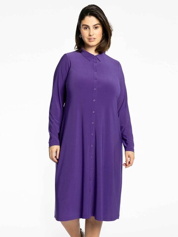 Robe-chemise 'Dolce' Yoek en violet : devant