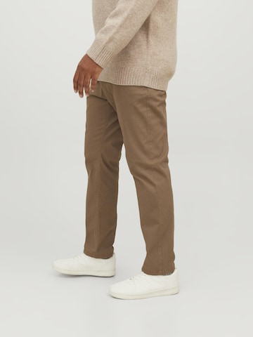 Jack & Jones Plus - Slimfit Calças chino 'Marco Dave' em castanho