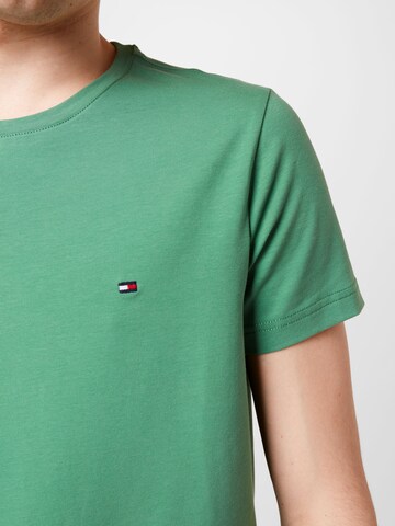 TOMMY HILFIGER Slim fit Μπλουζάκι σε πράσινο