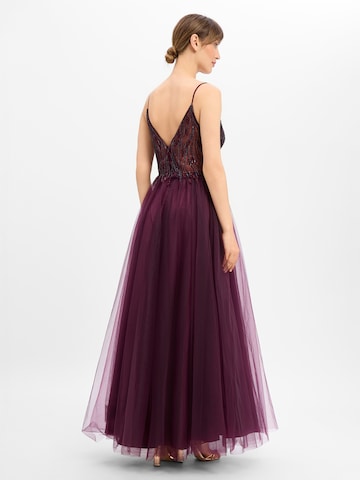 Laona Evening dress in Red