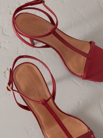 Next Sandalen met riem in Rood