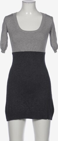 Dorothy Perkins Dress in XS in Grey: front