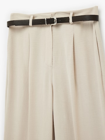 Koton Wide leg Pleat-front trousers in Beige