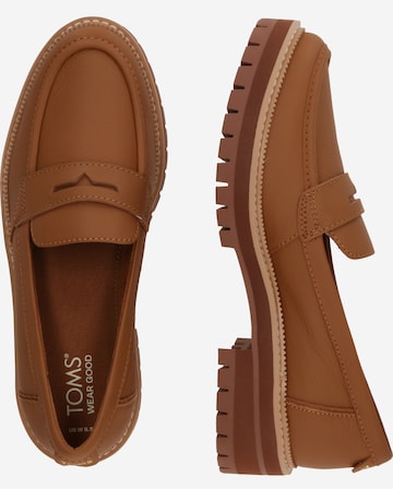 TOMSSlip On cipele 'CARA' - smeđa boja