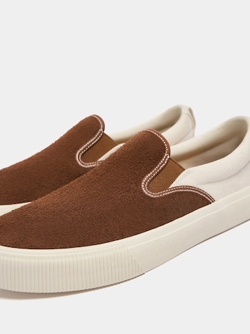 Pull&Bear Slip on boty – hnědá