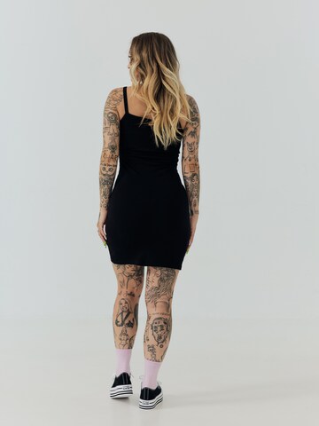 ABOUT YOU x Sharlota - Vestido 'Alva' en negro