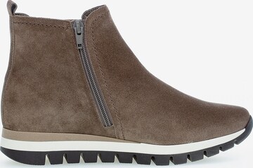 GABOR Chelsea Boots in Braun