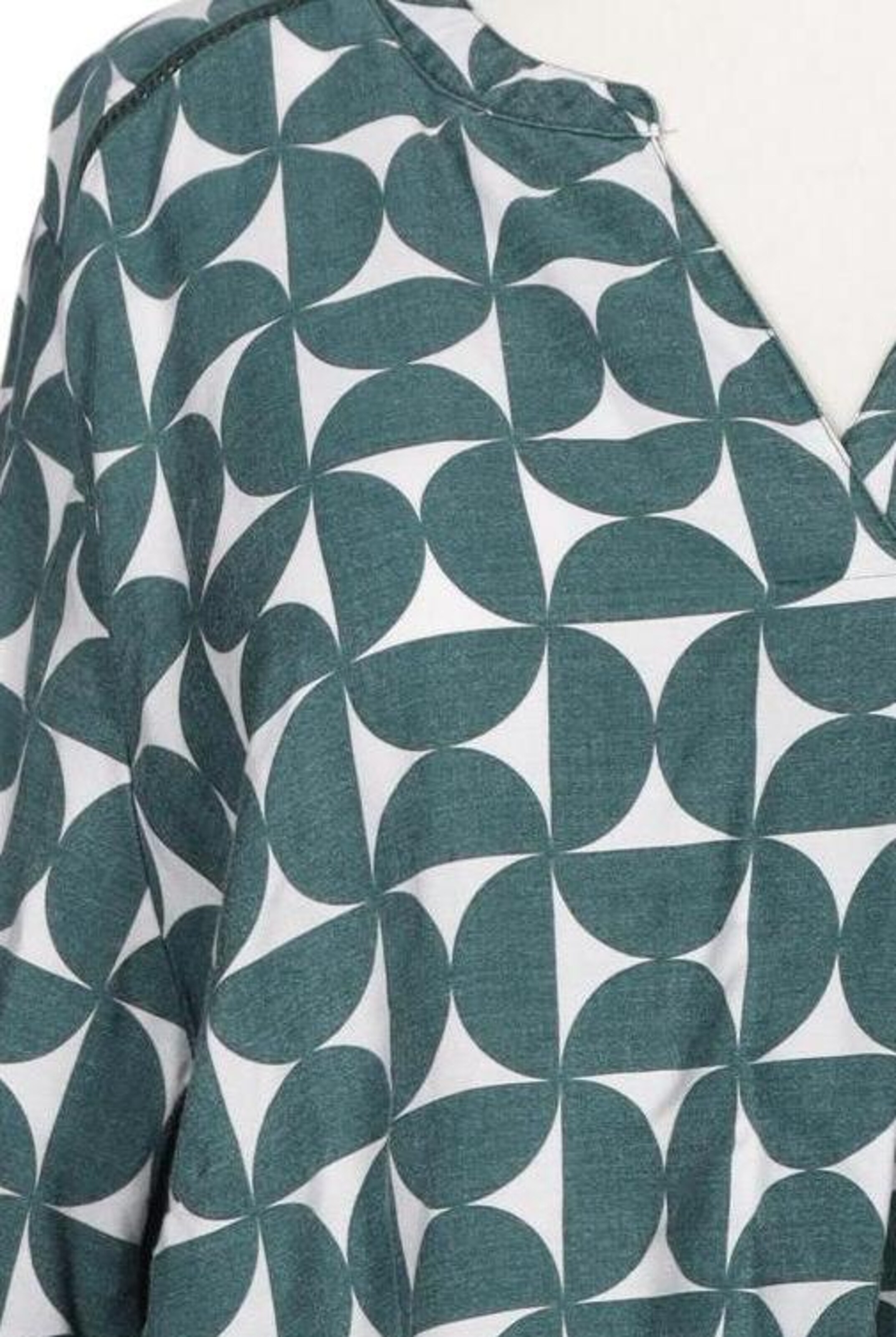 SHEEGO Blouse & Tunic in 6XL in Green