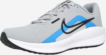 NIKE Loopschoen 'DOWNSHIFTER 13' in Grijs: voorkant