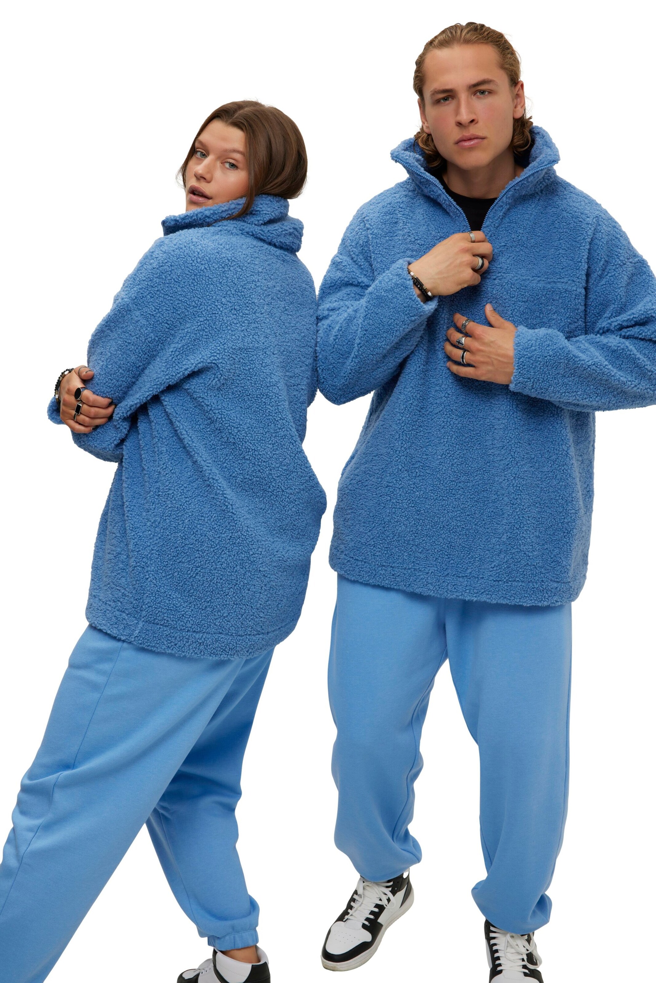 Studio Untold Sweatshirt in Blau: Vorderseite