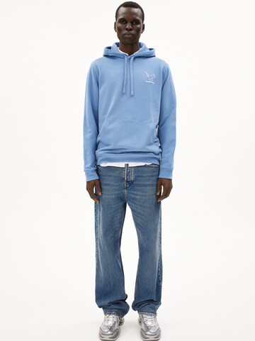 ARMEDANGELS Sweatshirt ' PAARLO NESTLING ' in Blue