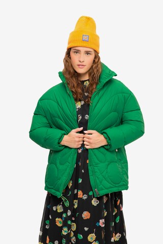 Studio Untold Winter Jacket in Green: front