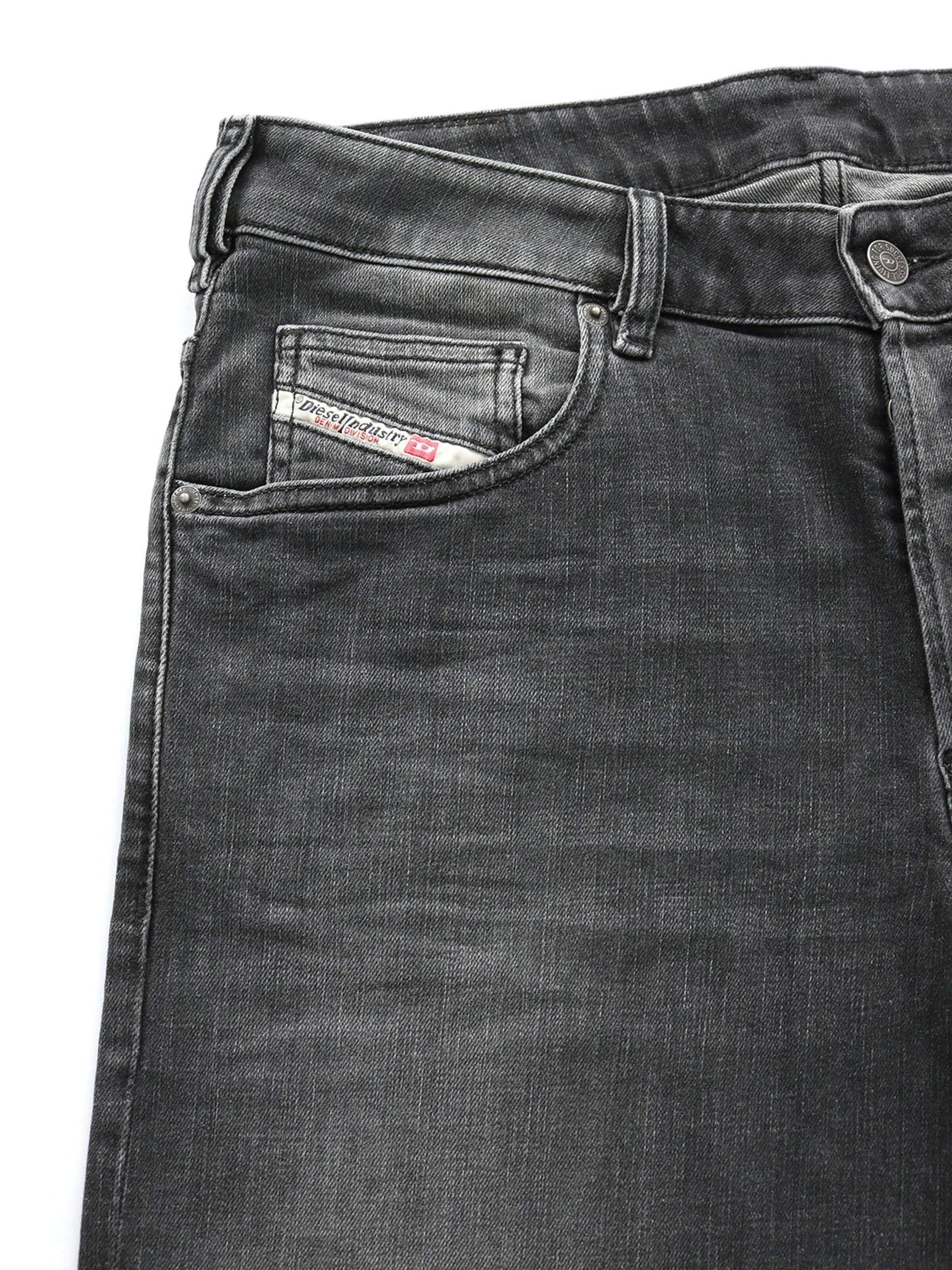 DIESEL Regular Jeans 'D-YENNOX' in Grijs